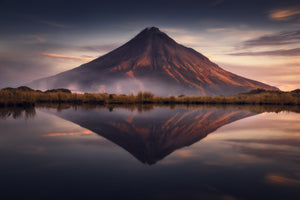 photo-wallpaper-volcano-lake-sunset-reflection