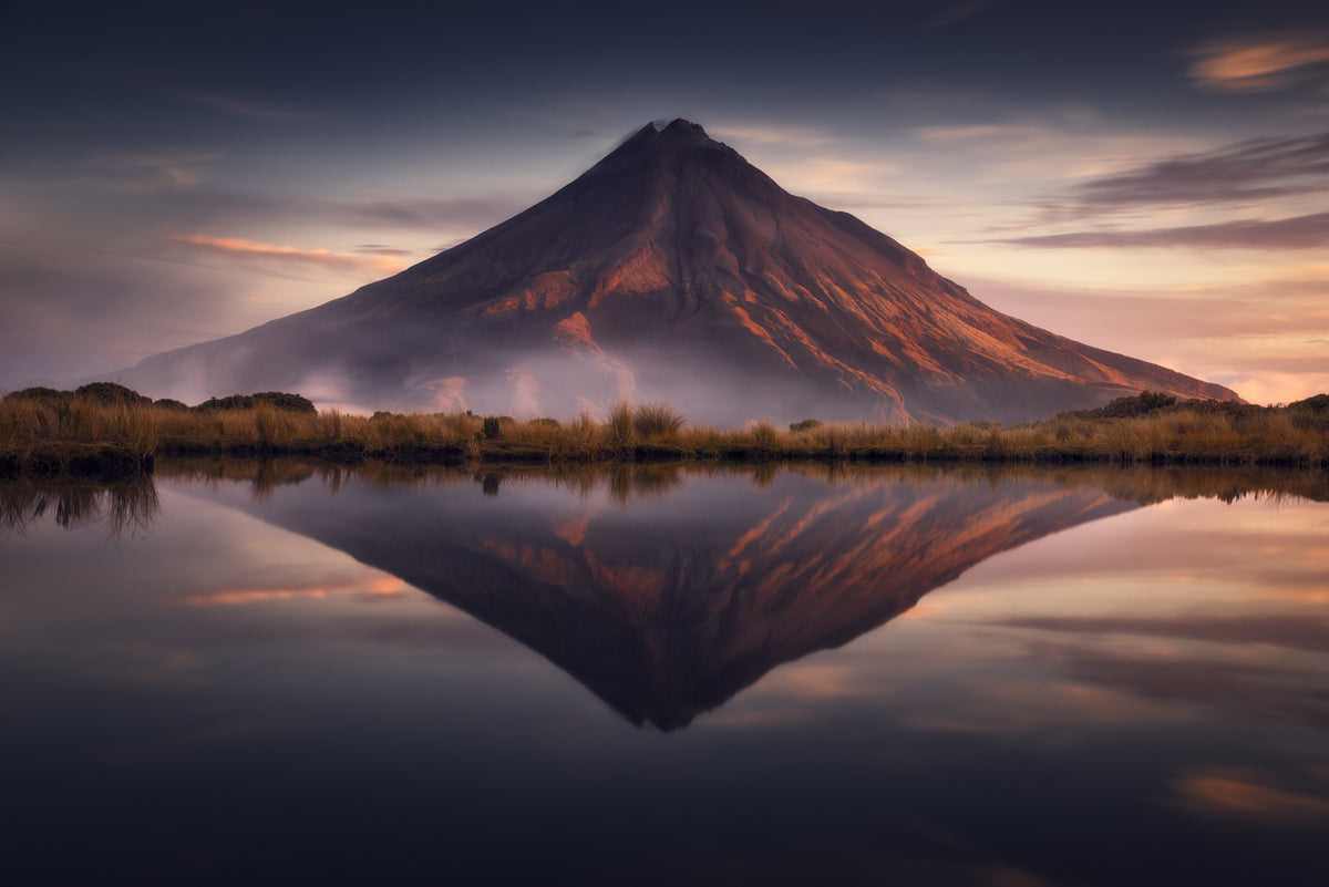 photo-wallpaper-volcano-lake-sunset-reflection