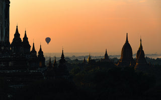 photo-wallpaper-temple-balloon-sunrise
