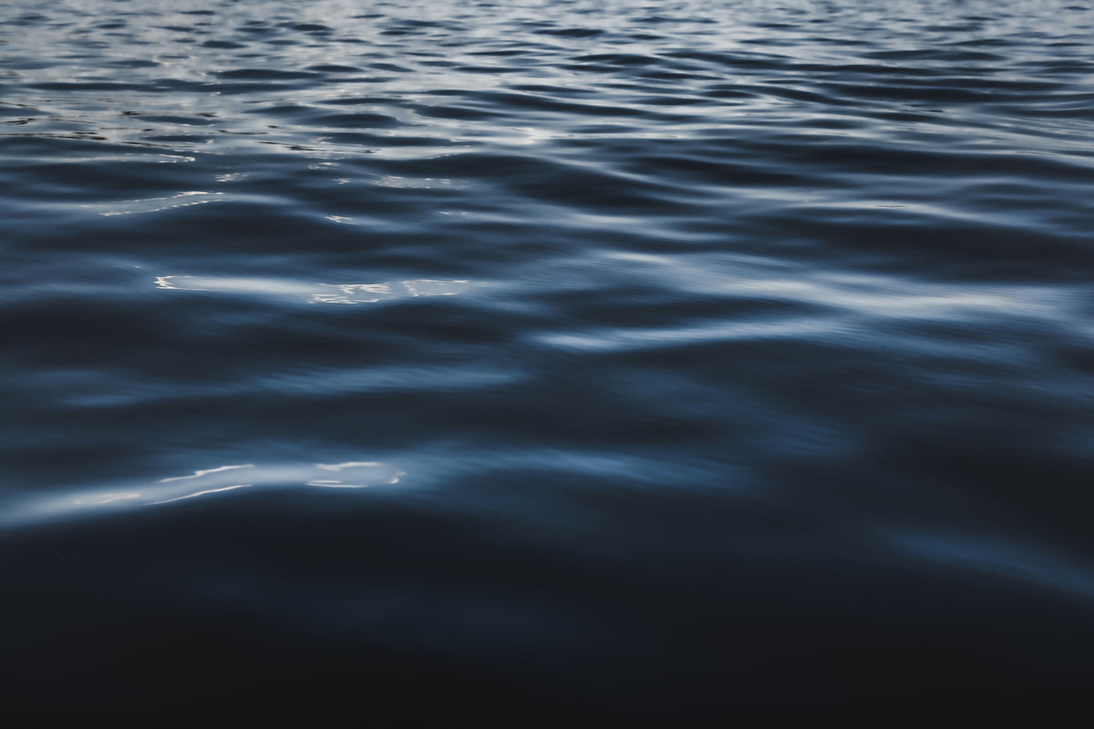 photo-wallpaper-deep-blue-ripples-2