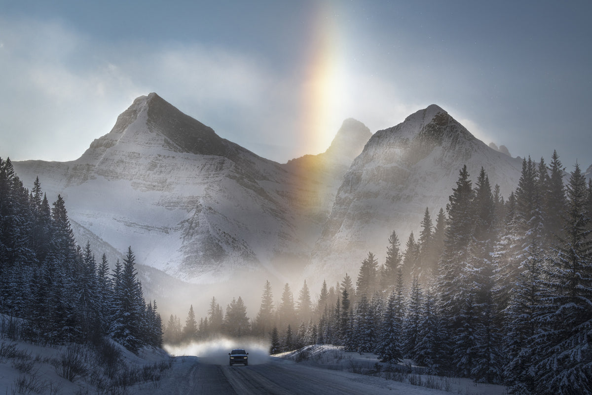 photo-wallpaper-snowy-mountain-sun-halo