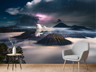 photo-wallpaper-erupting-volcano-lightning