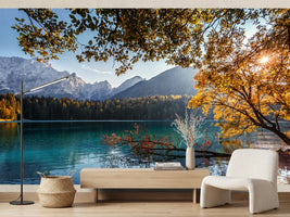 photo-wallpaper-turquoise-mountain-lake-in-autumn-foliage-backlight-over-the-peaks